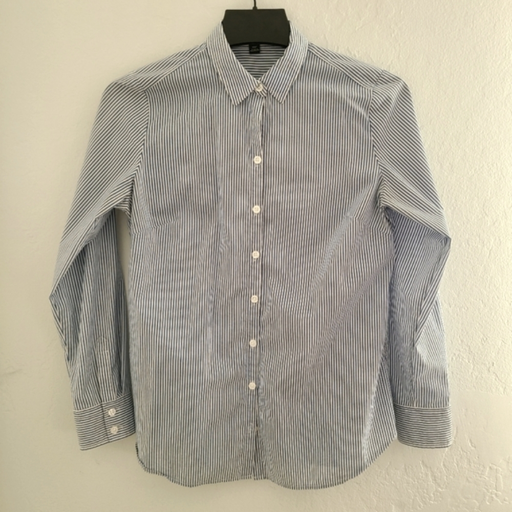 Ann Taylor blue striped fitted button down shirt